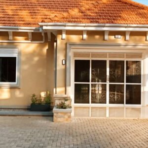 BRAND NEW 🏠 HOUSE FOR SALE!! LOCATION IN #NAMUGONGO- SONDE Kenya - Has,# 🛏️ #3Bedrooms, negotiable#3Bathrooms 🛁 1boys quarter Sited on #15decimals at Ready private Milo land title